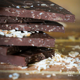 Carrés de chocolat noir et noix de coco