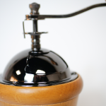 Moulin à café manuel Hario Dome - Zoom trémie