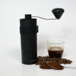 Moulin à café manuel Hario Mini Black Pro - Ambiance