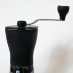 moulin-a-cafe-manuel-hario-mss1-2 Moulin à café manuel Hario Mini Slim + - Zoom poignée